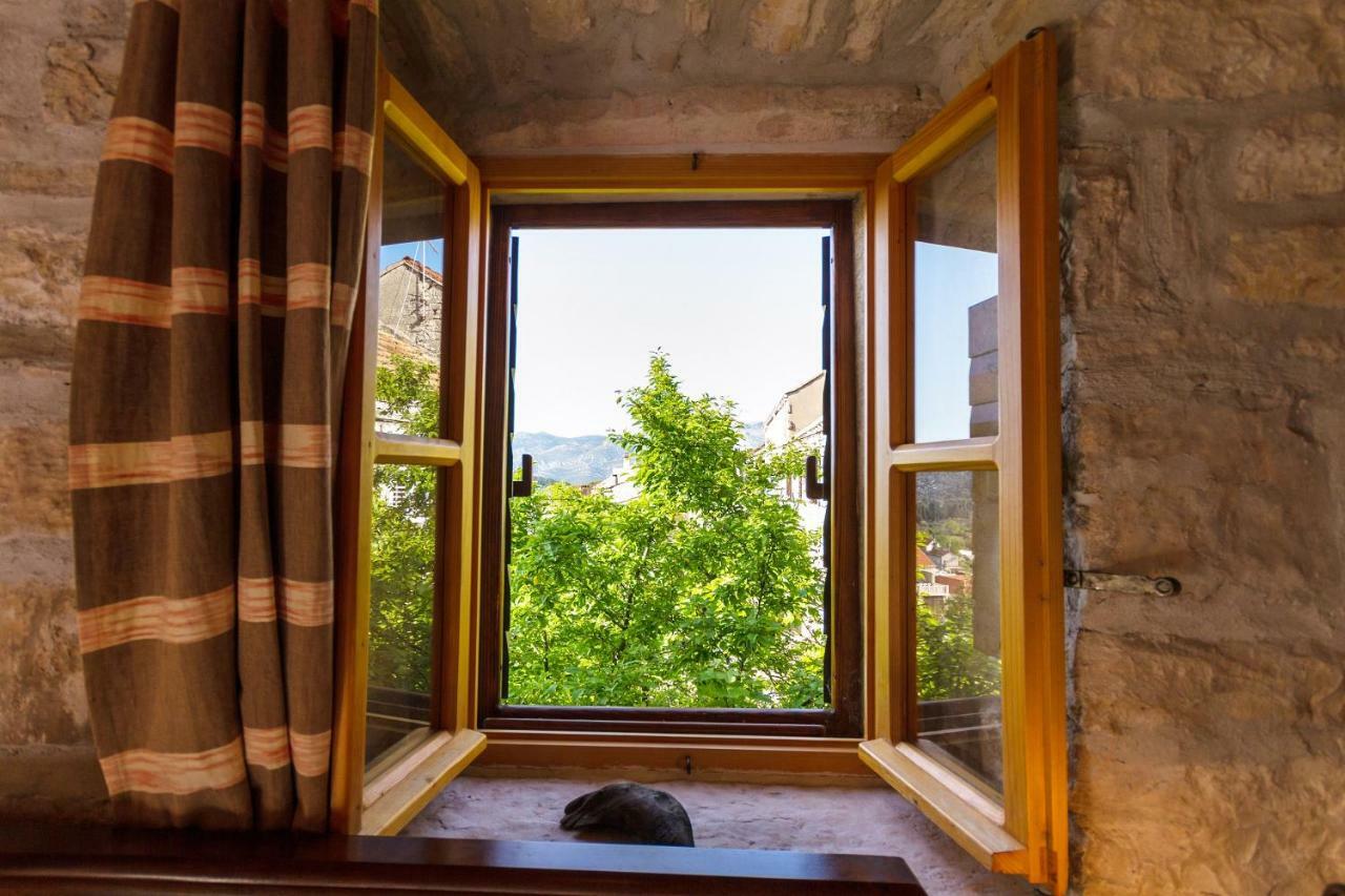 Old Small Stone House Zrnovo Экстерьер фото
